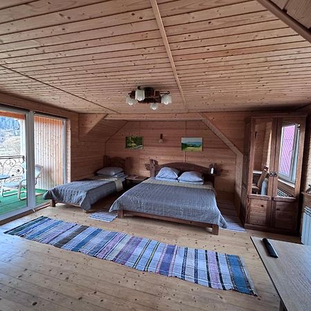 Gostynna Rodyna Hotel Izki Buitenkant foto