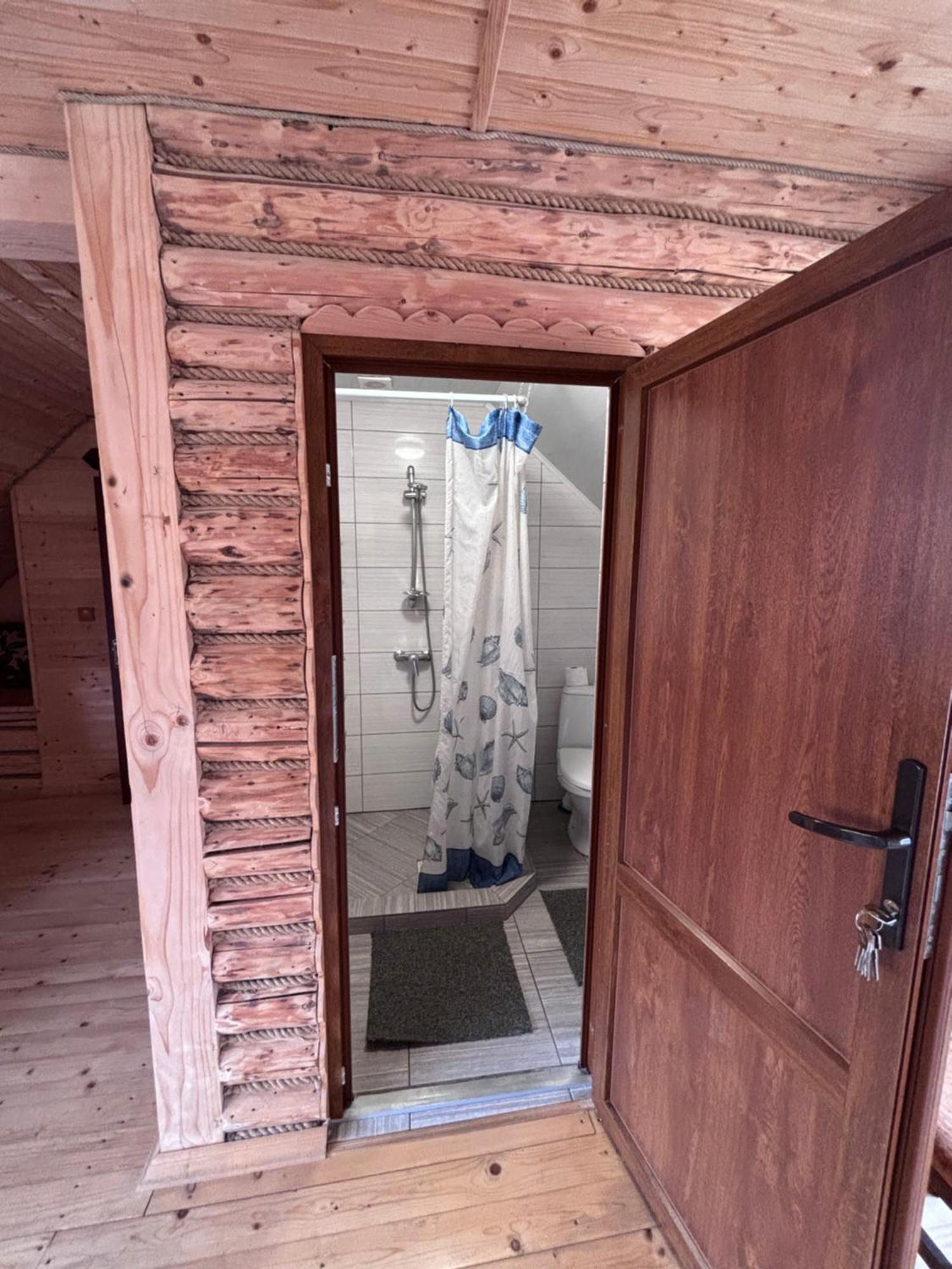 Gostynna Rodyna Hotel Izki Buitenkant foto