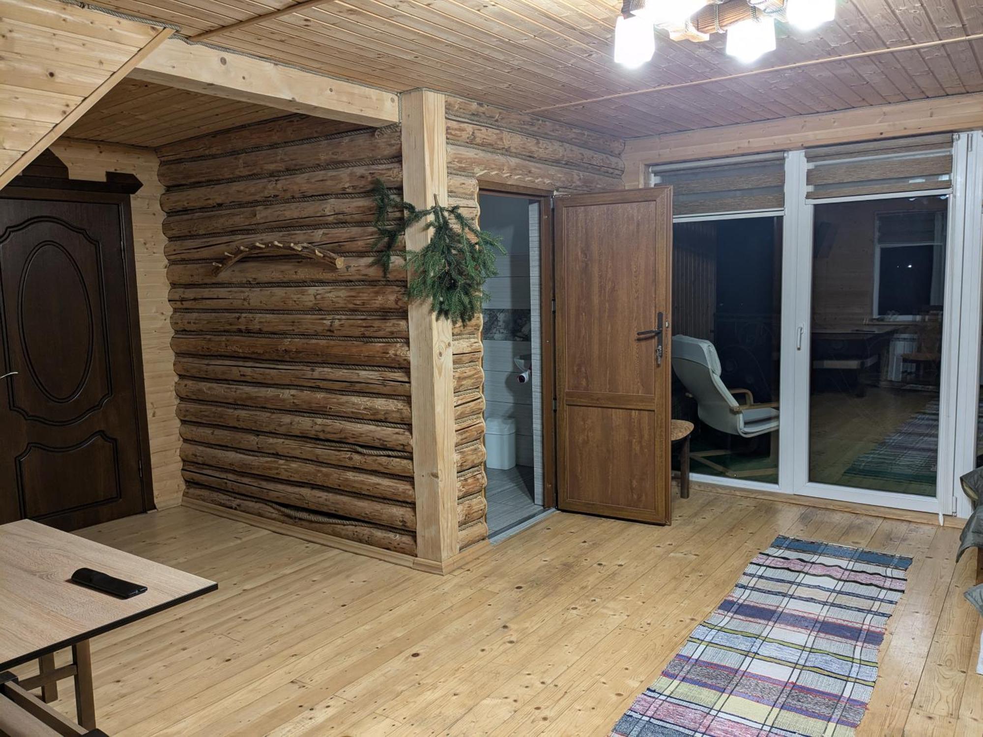 Gostynna Rodyna Hotel Izki Buitenkant foto