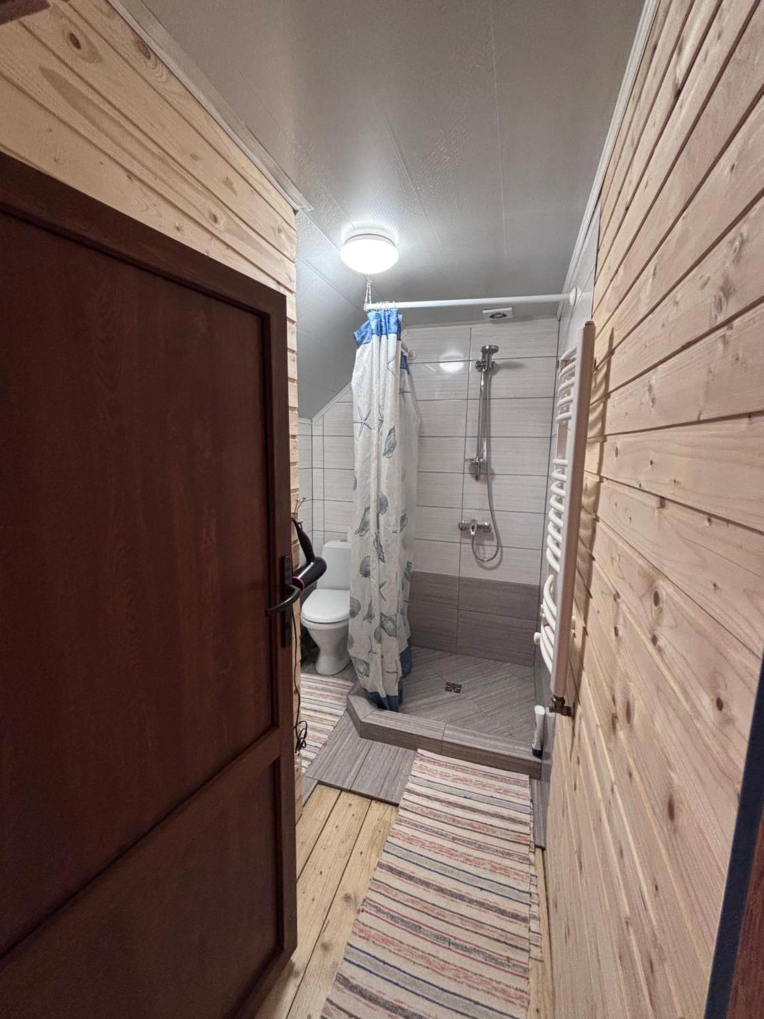 Gostynna Rodyna Hotel Izki Buitenkant foto