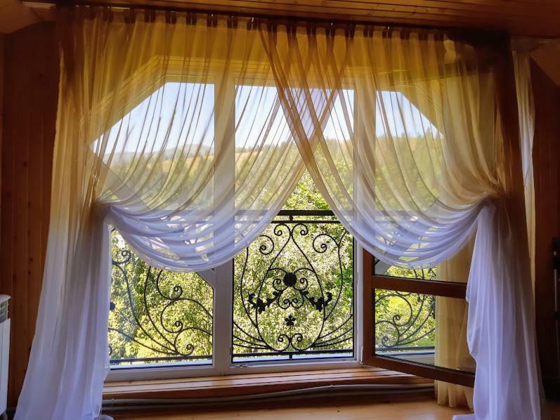 Gostynna Rodyna Hotel Izki Buitenkant foto